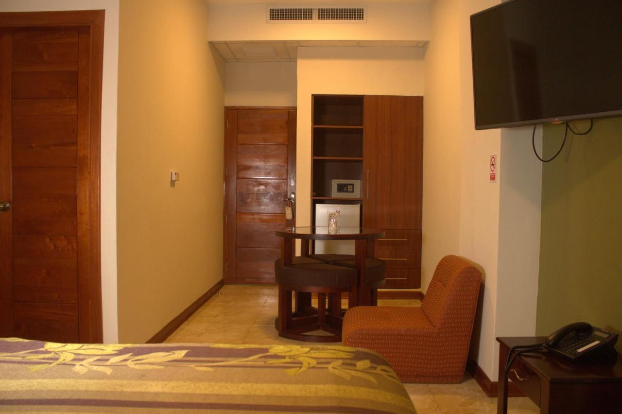 Hotel Europa Iquitos Ngoại thất bức ảnh